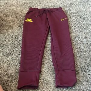 Women’s Gopher Ribbed Sweatpants - Medium